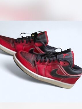 Jordan Men's Red and Black Low-Top Sneakers